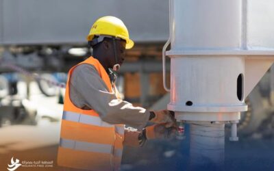 أستمرار أعمال الصيانة الدورية لآليات ميناء المنطقة الحرة بمصراتة .