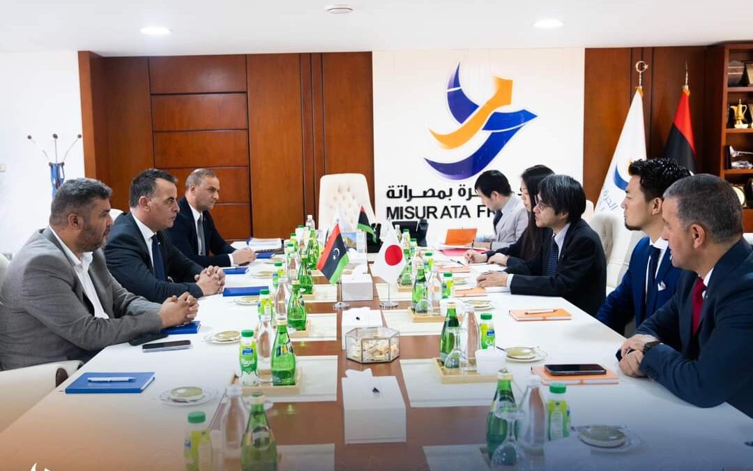 السفير الياباني يزور المنطقة الحرة