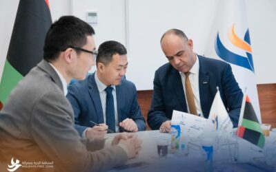 عملاق الاتصالات الصينية Huawei توقع عقد استثمار داخل المنطقة الحرة بمصراتة